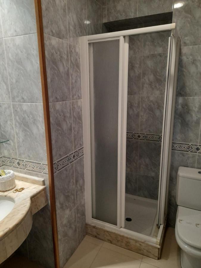 Hotel Os Carballos Sigueiro Ngoại thất bức ảnh
