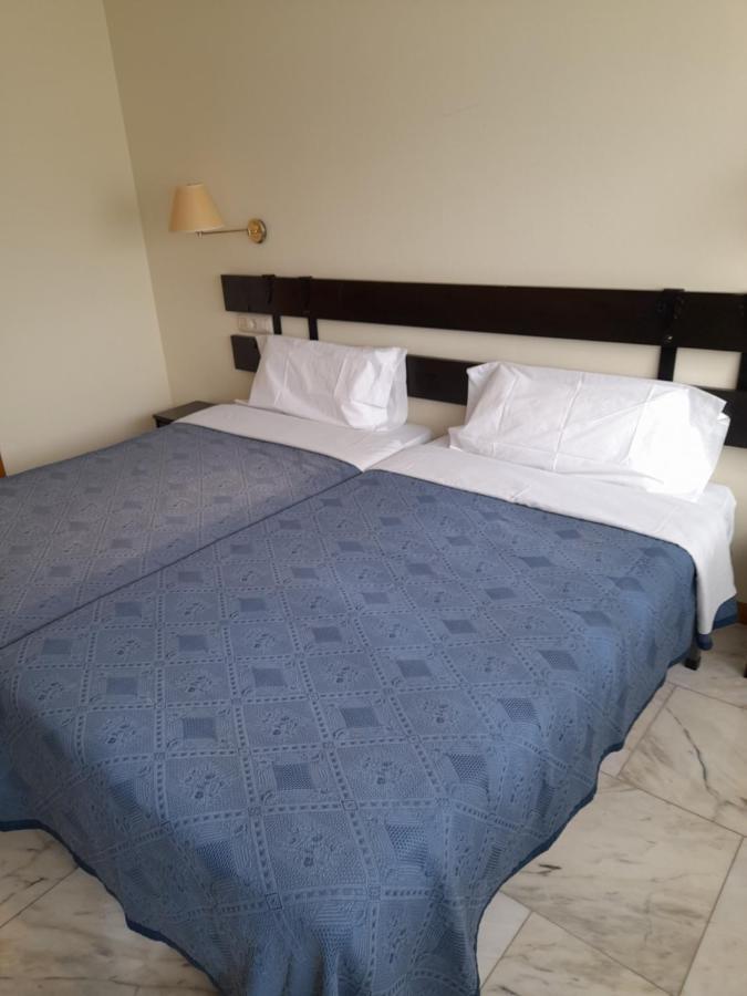 Hotel Os Carballos Sigueiro Ngoại thất bức ảnh