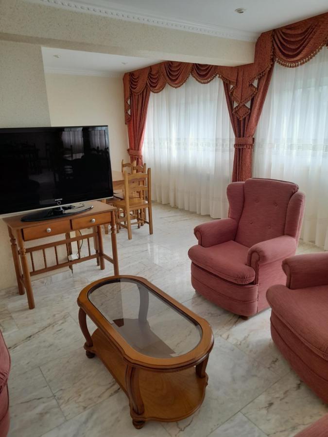 Hotel Os Carballos Sigueiro Ngoại thất bức ảnh