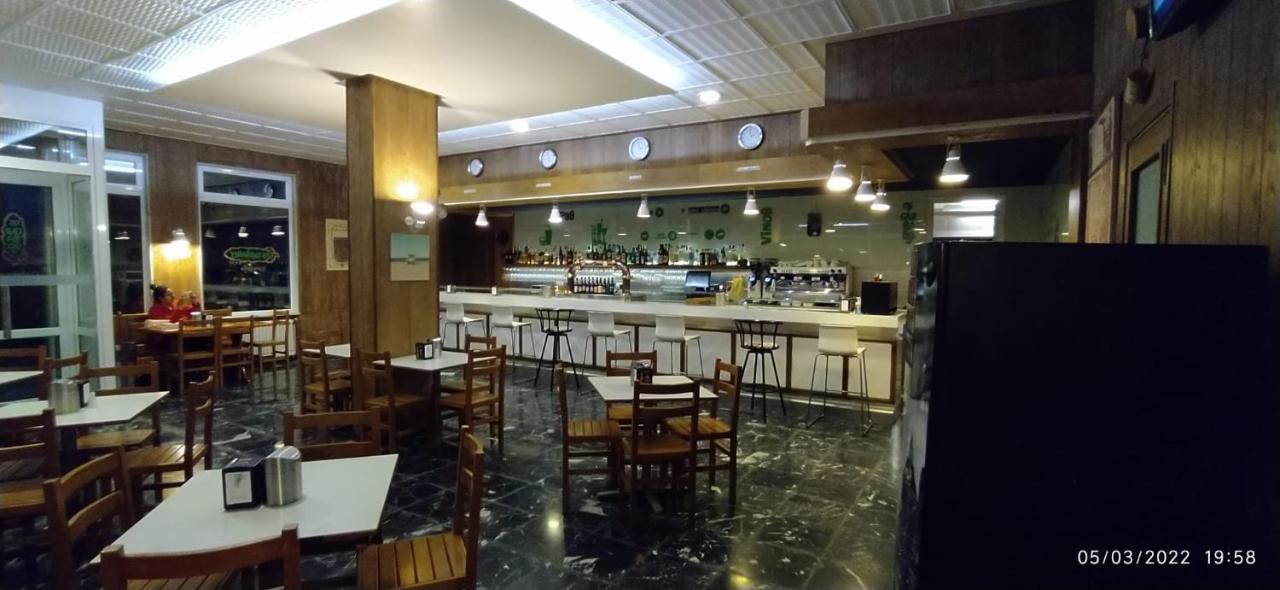 Hotel Os Carballos Sigueiro Ngoại thất bức ảnh
