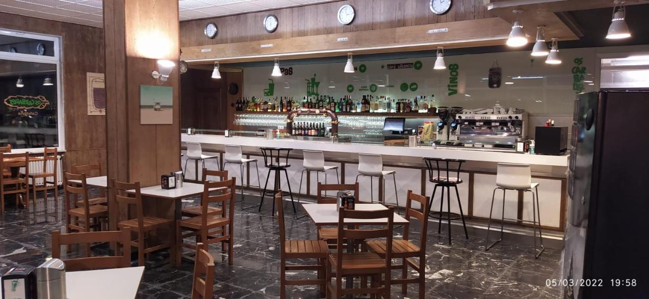 Hotel Os Carballos Sigueiro Ngoại thất bức ảnh